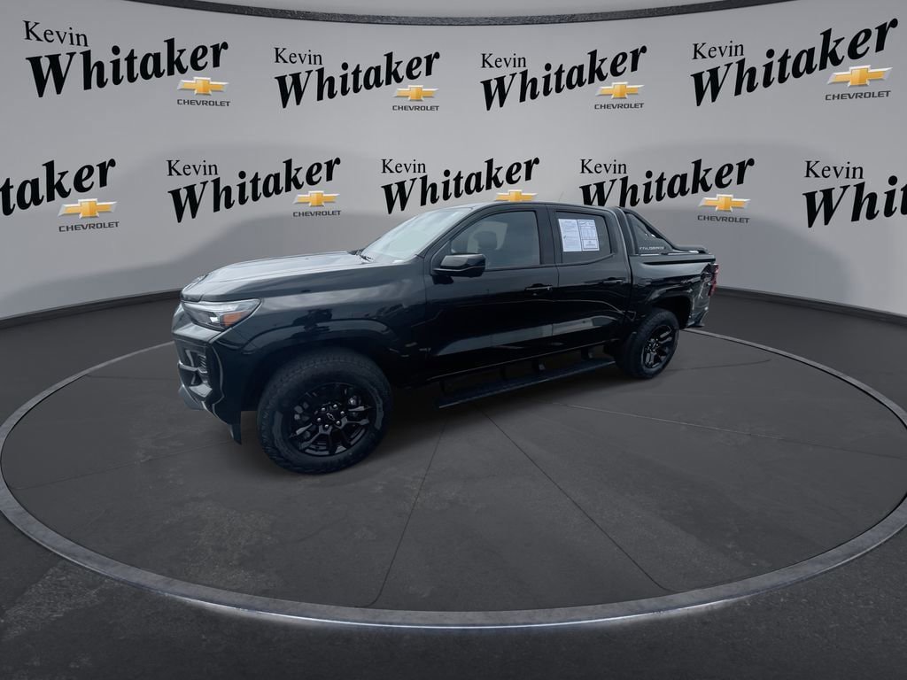 Certified 2025 Chevrolet Colorado Z71 w/ Midnight Edition AWD/4WD image 4