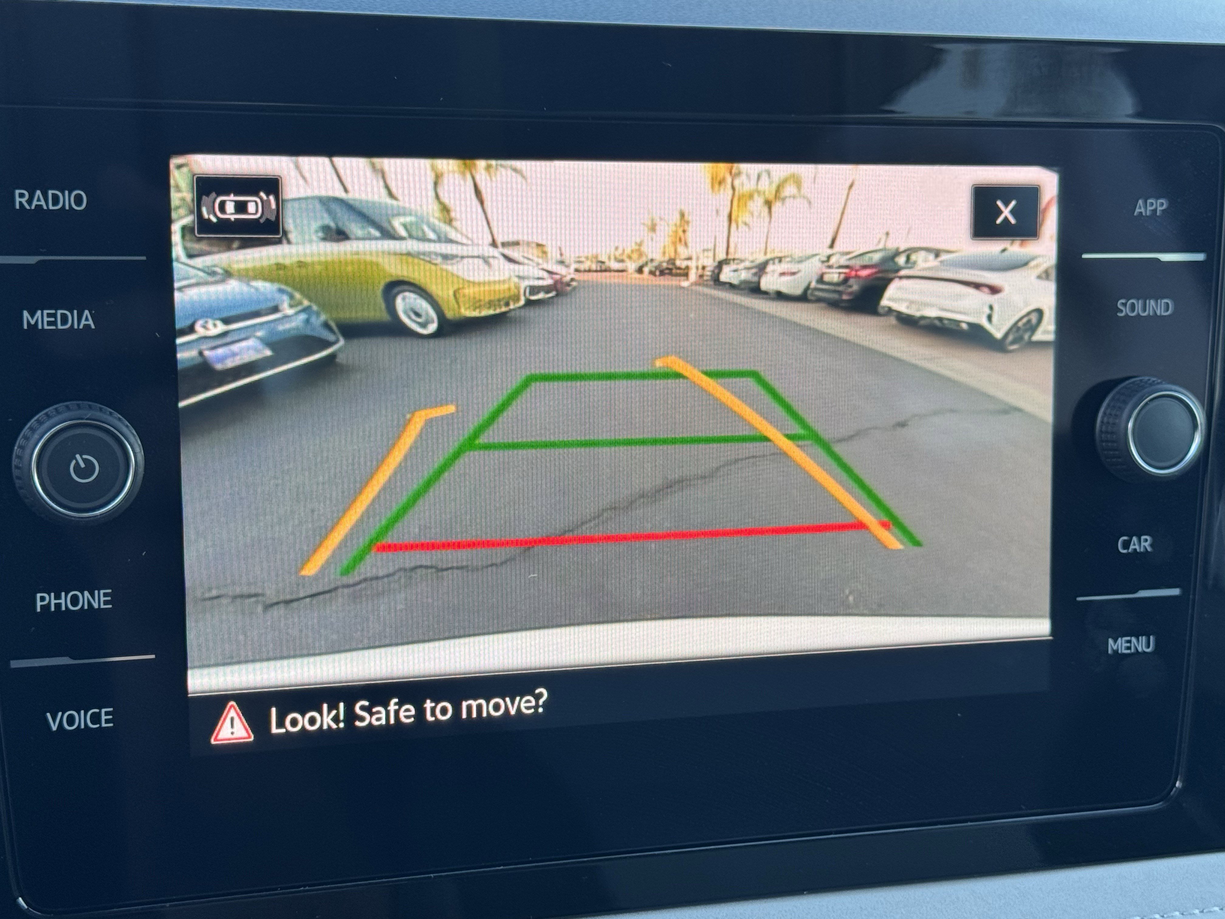 Used 2025 Volkswagen Taos SE image 28