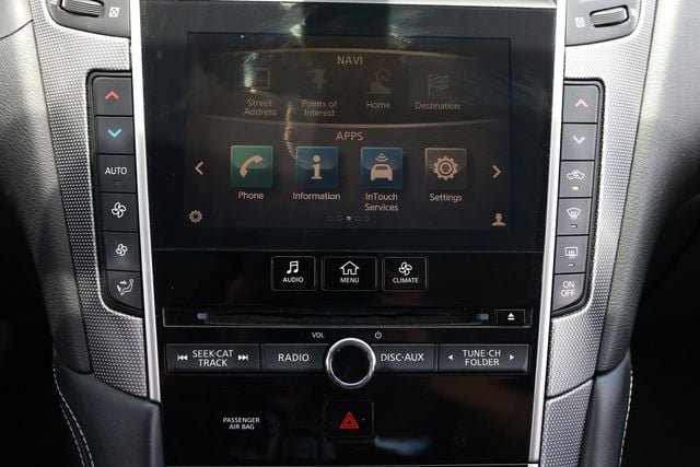 Used 2017 INFINITI Q50 Signature Edition w/ All Weather Package (L93) RWD image 35