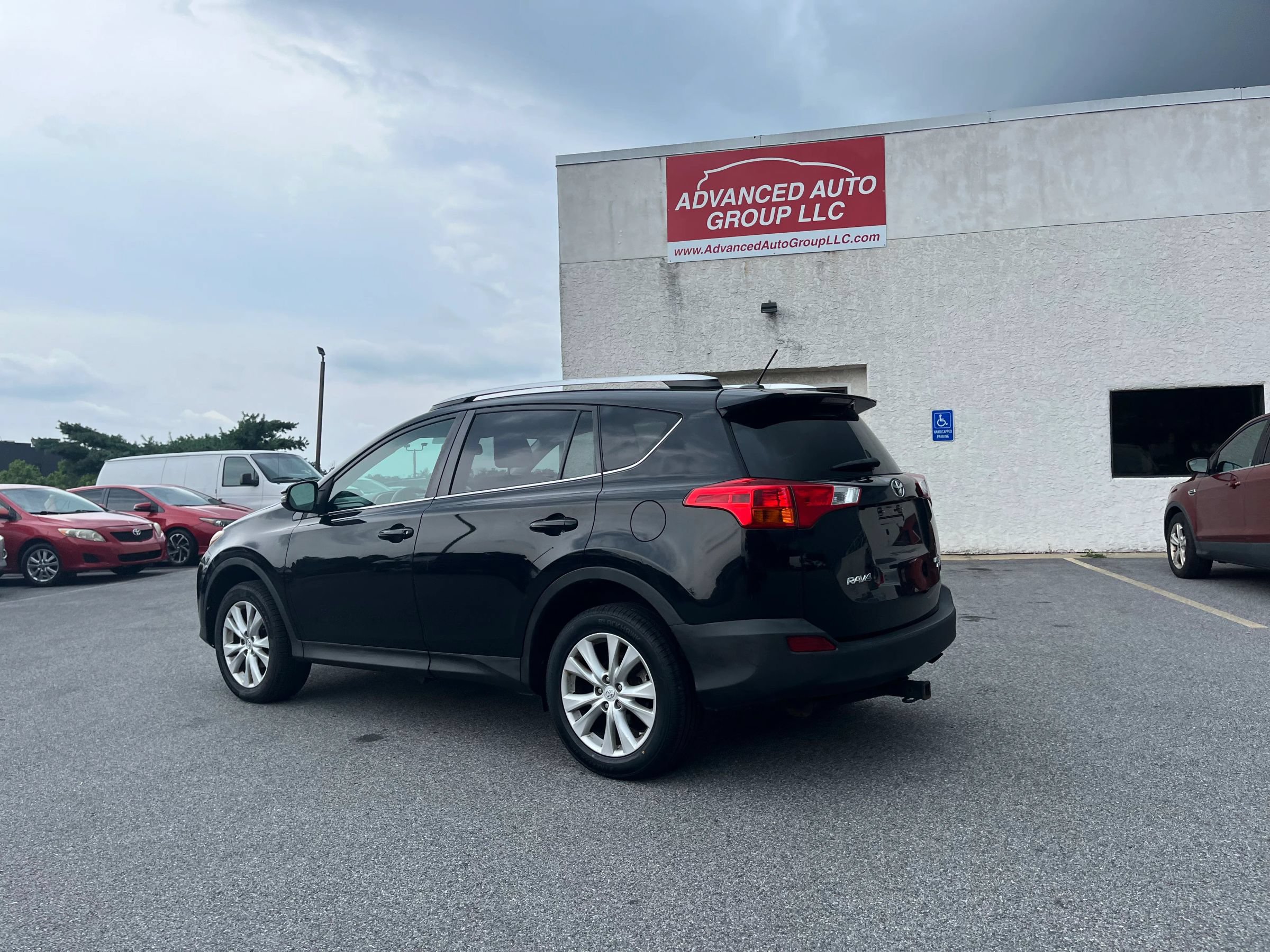 Used 2013 Toyota RAV4 Limited AWD/4WD image 26