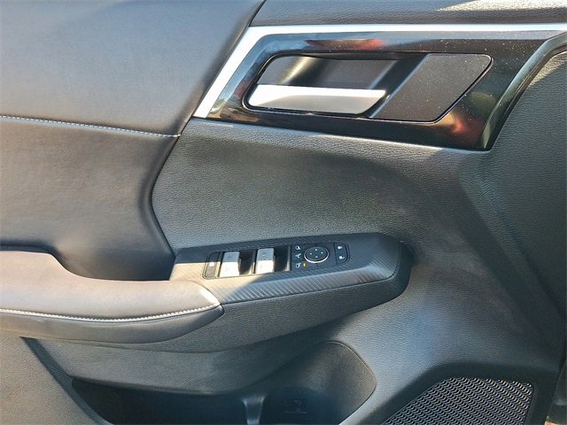 Used 2024 Mitsubishi Outlander SE image 13