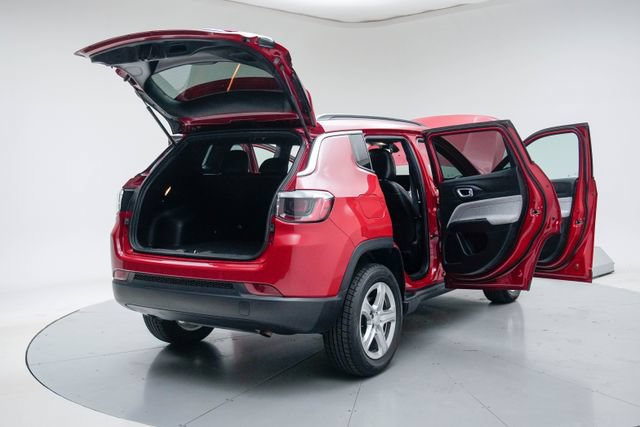 Used 2024 Jeep Compass Latitude AWD/4WD image 22