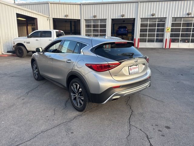 Used 2018 INFINITI QX30 Premium w/ Navigation Package image 6