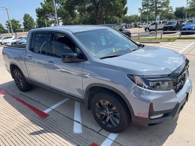 Used 2025 Honda Ridgeline Sport image 6
