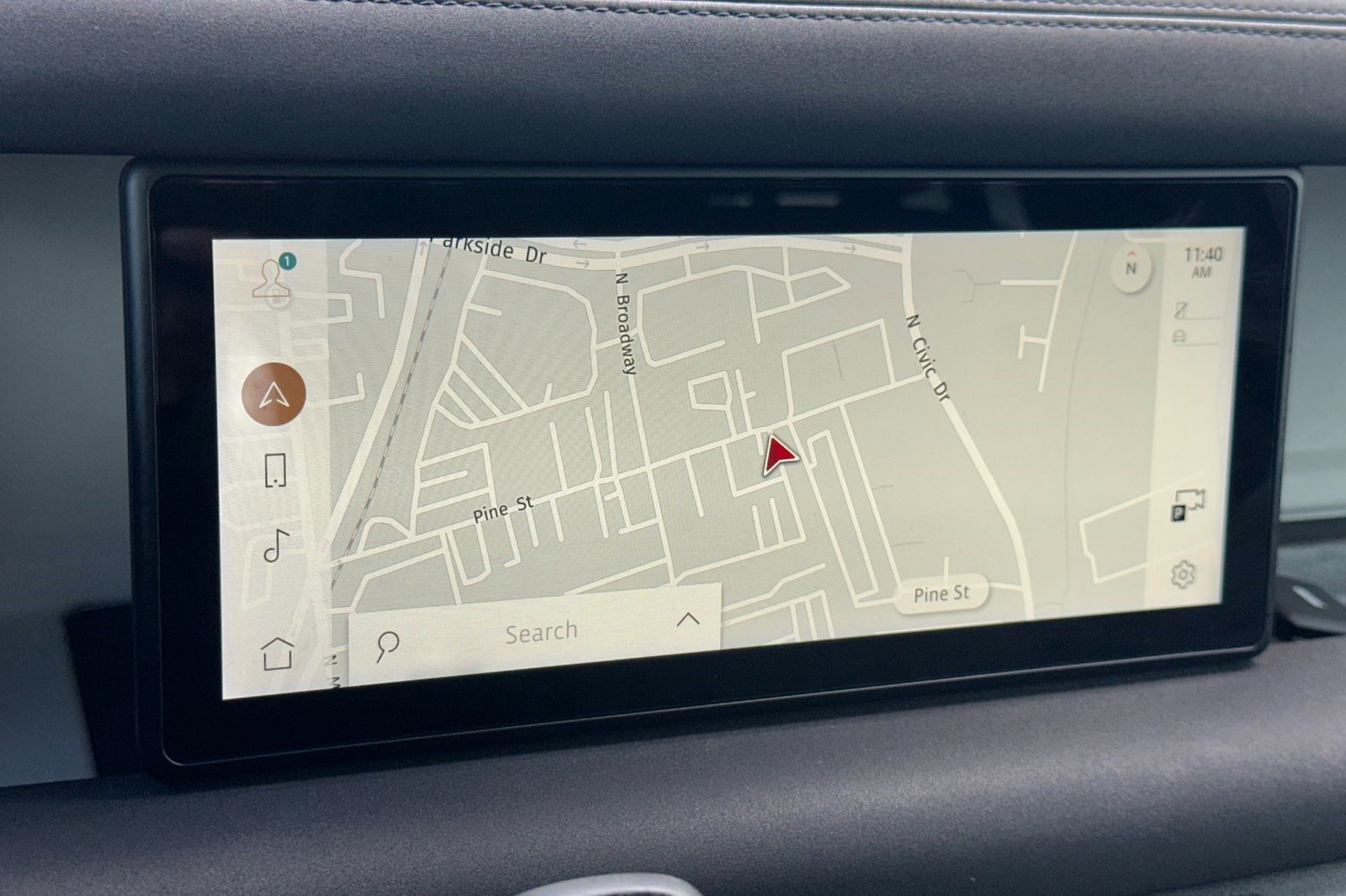 Used 2020 Land Rover Defender 110 SE image 26