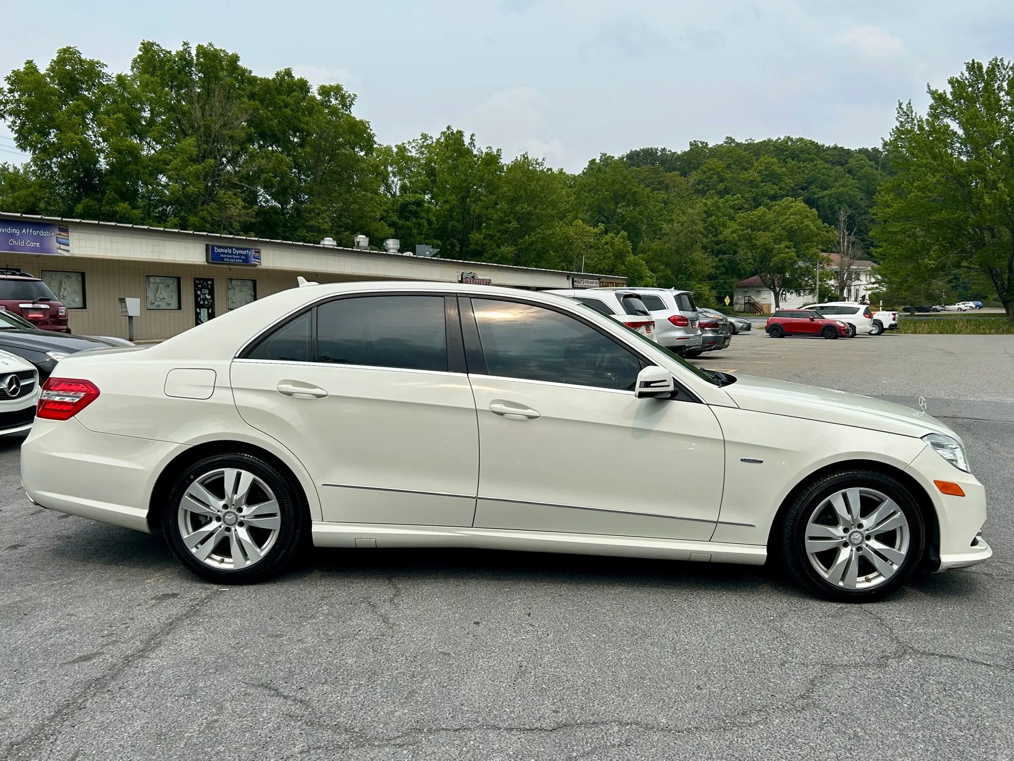 Used 2012 Mercedes-Benz E 350 BlueTEC Sedan image 9