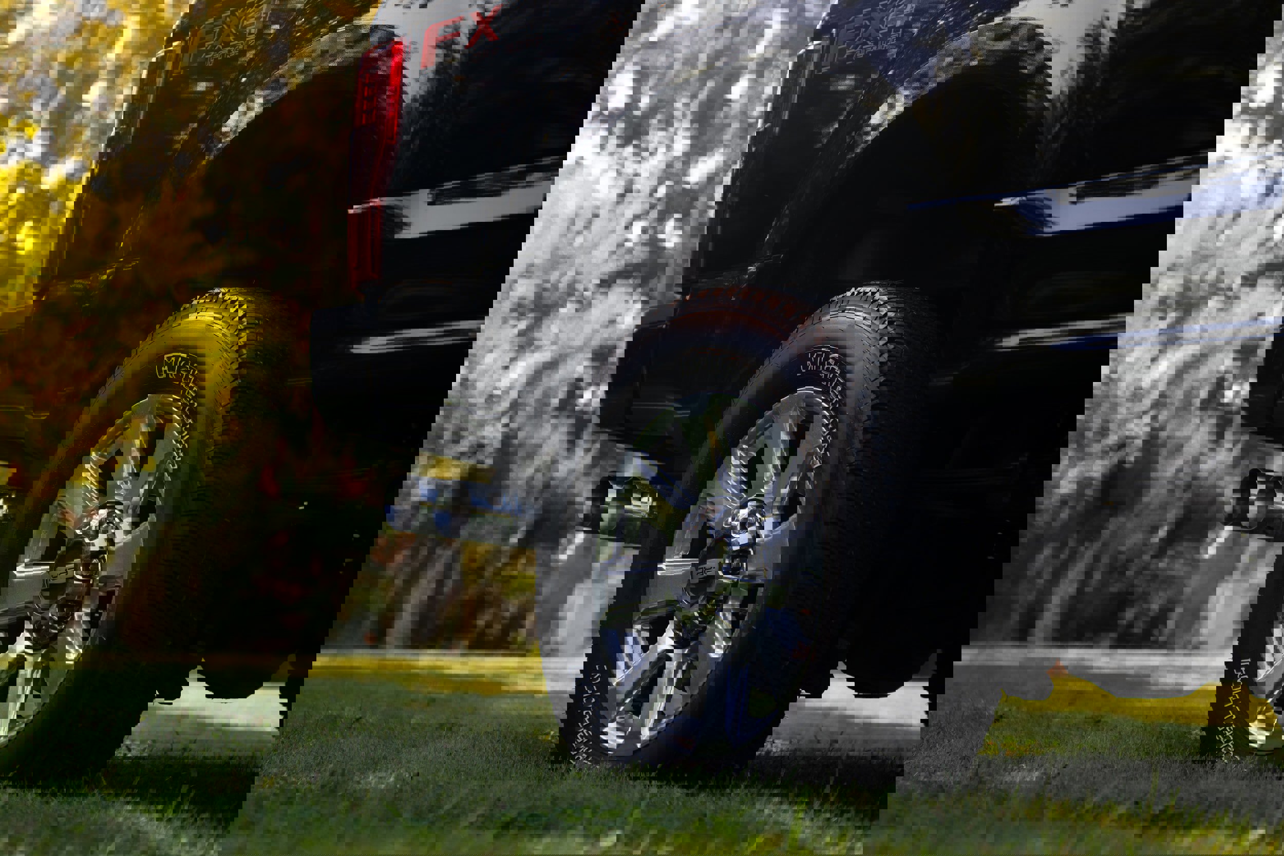 Used 2019 Ford F250 Platinum w/ Platinum Ultimate Package image 4