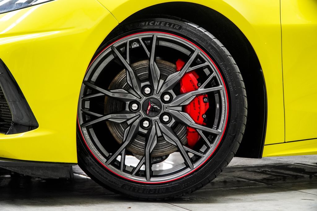 Used 2023 Chevrolet Corvette Stingray Premium Conv w/ Z51 Performance Package RWD image 3