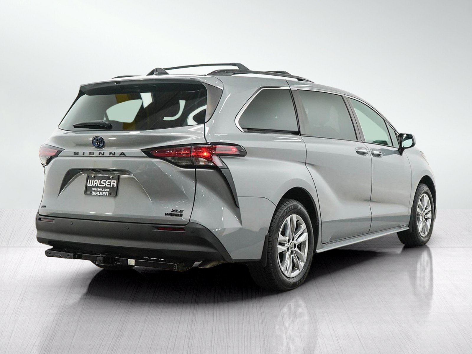 Used 2022 Toyota Sienna XLE Woodland Edition AWD/4WD image 7