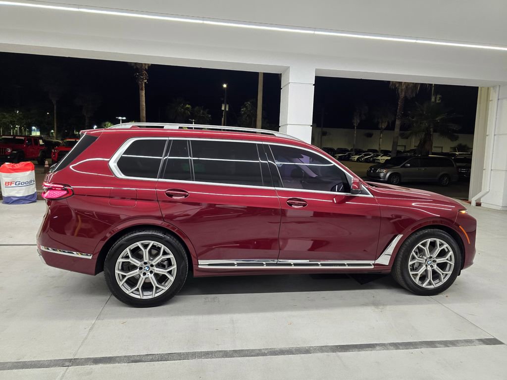 Used 2025 BMW X7 xDrive40i image 7