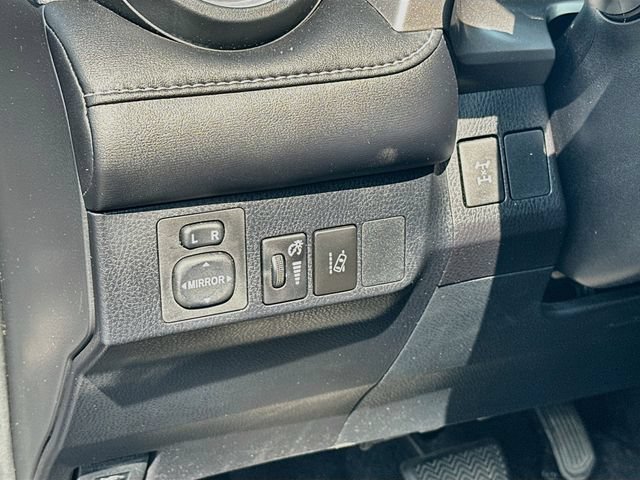 Used 2017 Toyota RAV4 XLE w/ Carpet Mat Package AWD/4WD image 11