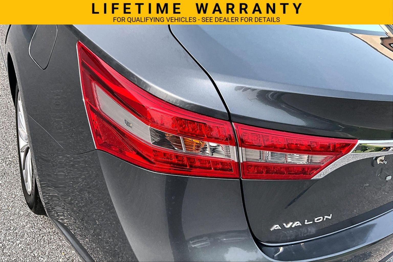 Used 2017 Toyota Avalon Limited w/ All Weather Liner Package FWD image 33
