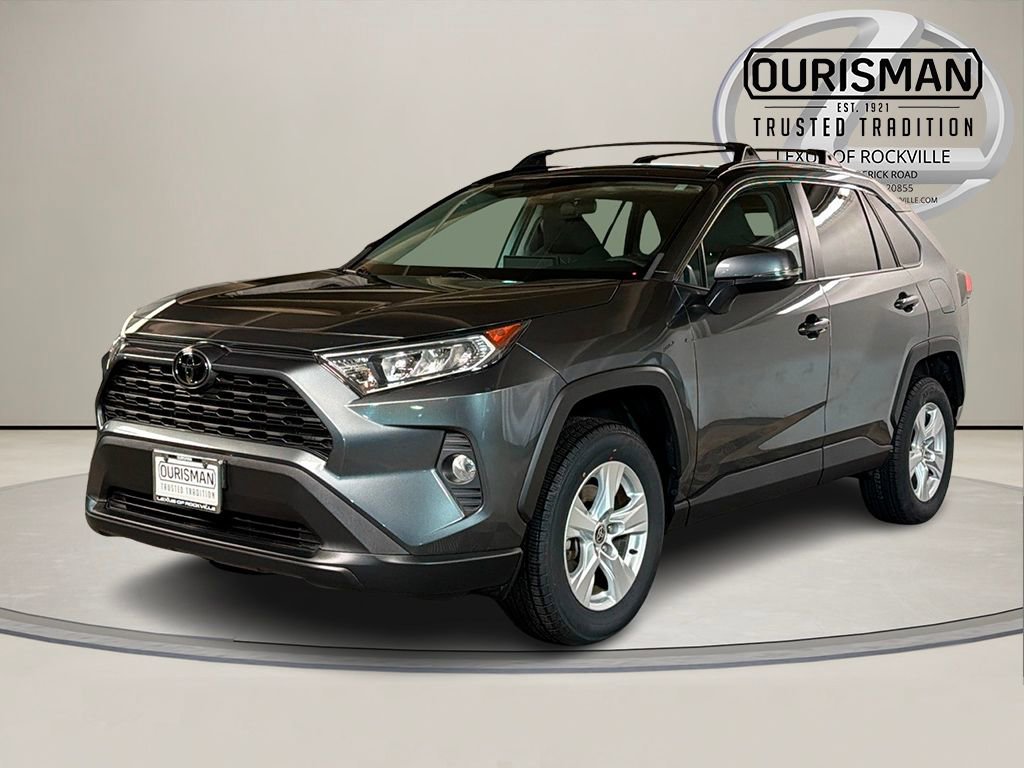 Used 2021 Toyota RAV4 XLE w/ Convenience Package image 2