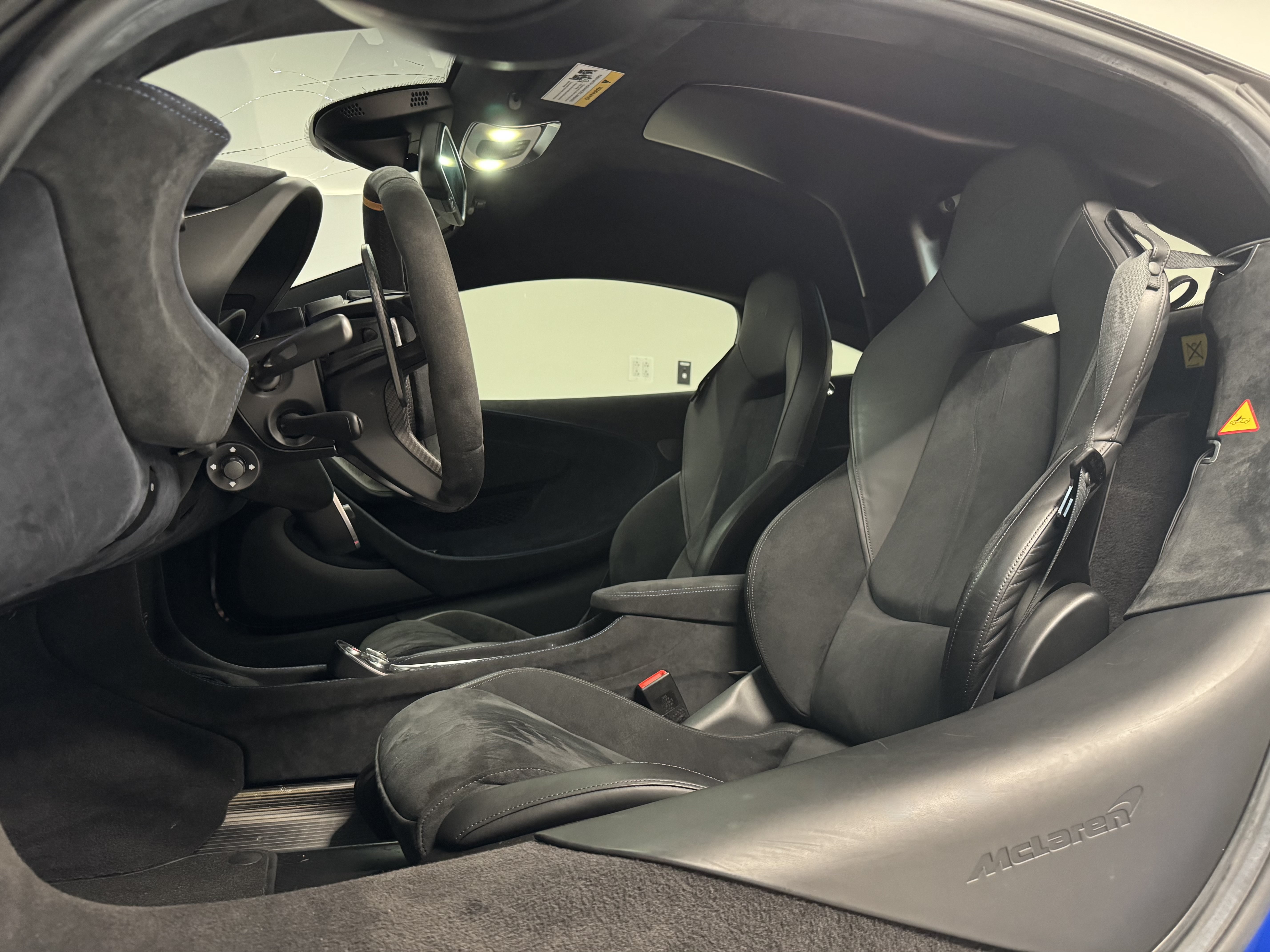 Used 2019 McLaren 600LT RWD image 10