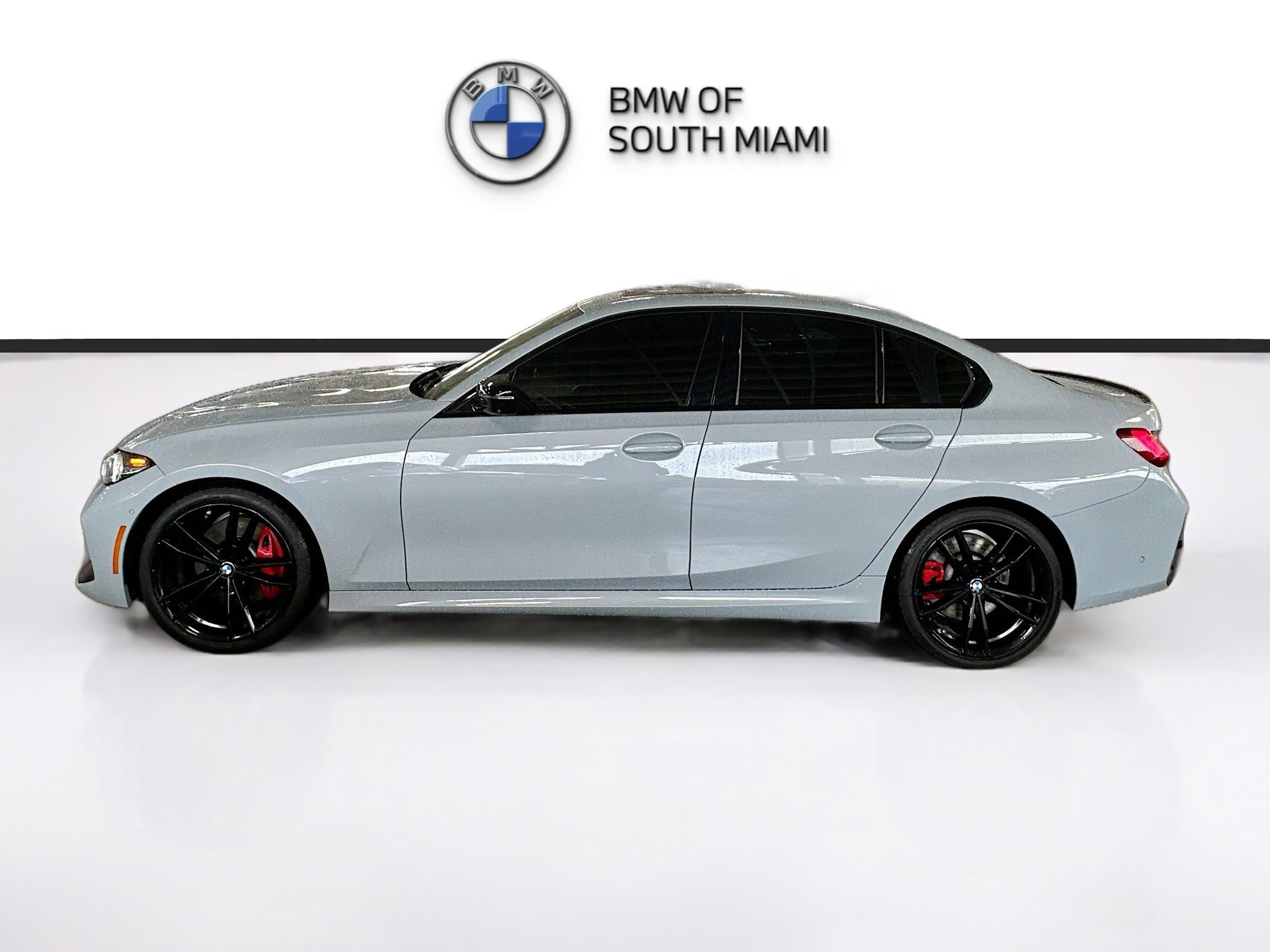 Certified 2023 BMW 330i Sedan w/ M Sport Package RWD image 4
