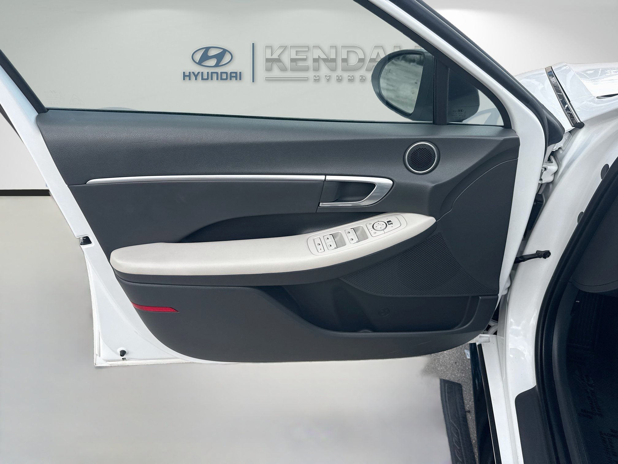 Used 2022 Hyundai Sonata SEL w/ Convenience Package FWD image 17
