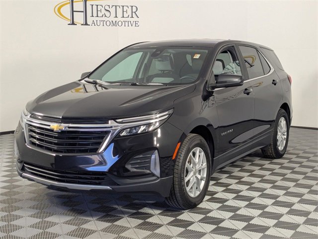 Used 2023 Chevrolet Equinox LT w/ Driver Convenience Package image 4