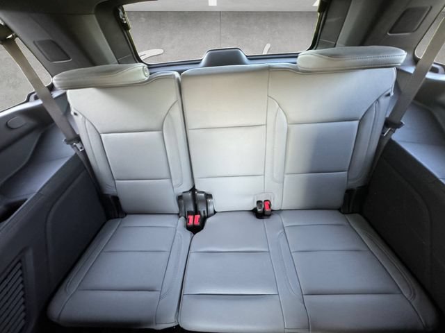 Used 2023 Chevrolet Tahoe Z71 w/ Luxury Package AWD/4WD image 22