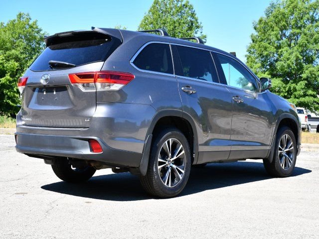 Used 2019 Toyota Highlander Plus FWD image 7