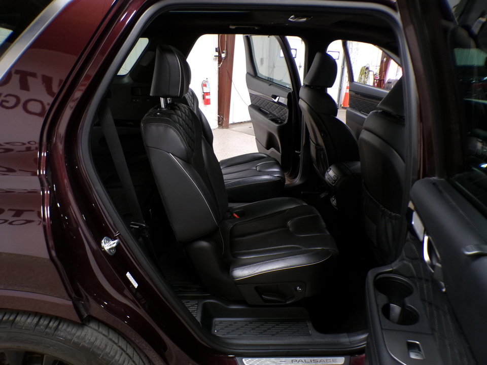 Used 2020 Hyundai Palisade Limited image 14