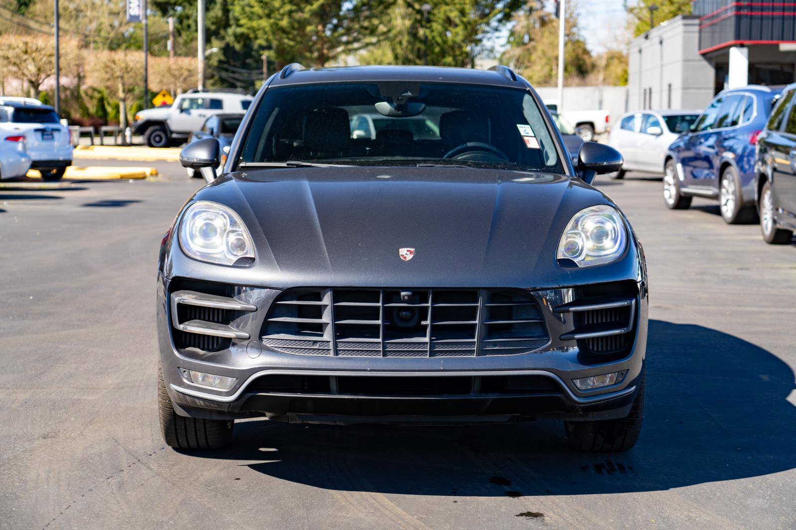 Used 2018 Porsche Macan Turbo AWD/4WD image 3
