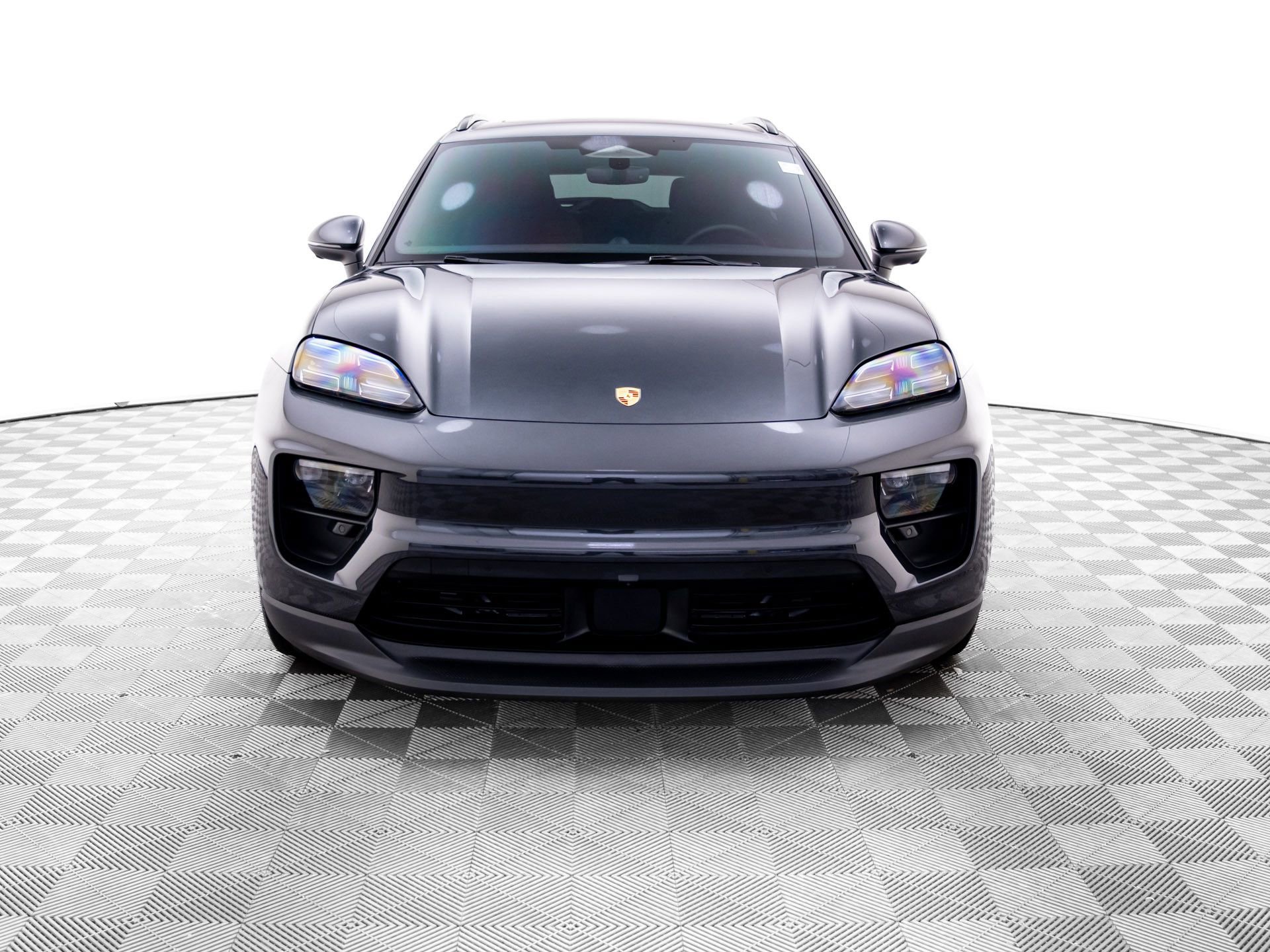 Certified 2024 Porsche Macan 4 Electric image 9