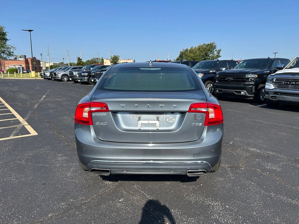 Used 2018 Volvo S60 T5 Inscription FWD image 10