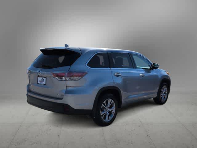 Used 2016 Toyota Highlander Plus AWD/4WD image 8