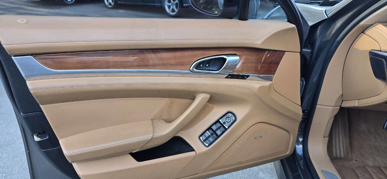 Used 2013 Porsche Panamera S w/ Premium Pkg Plus image 11