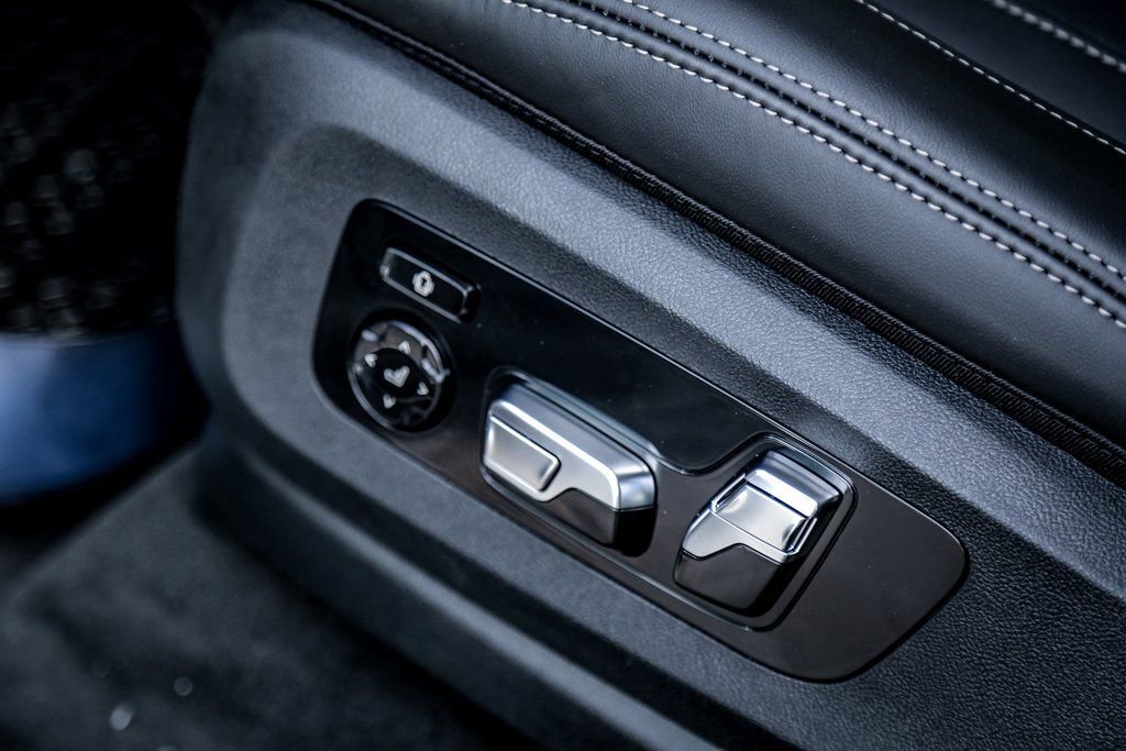 Used 2026 BMW X7 xDrive40i w/ Executive Package image 21