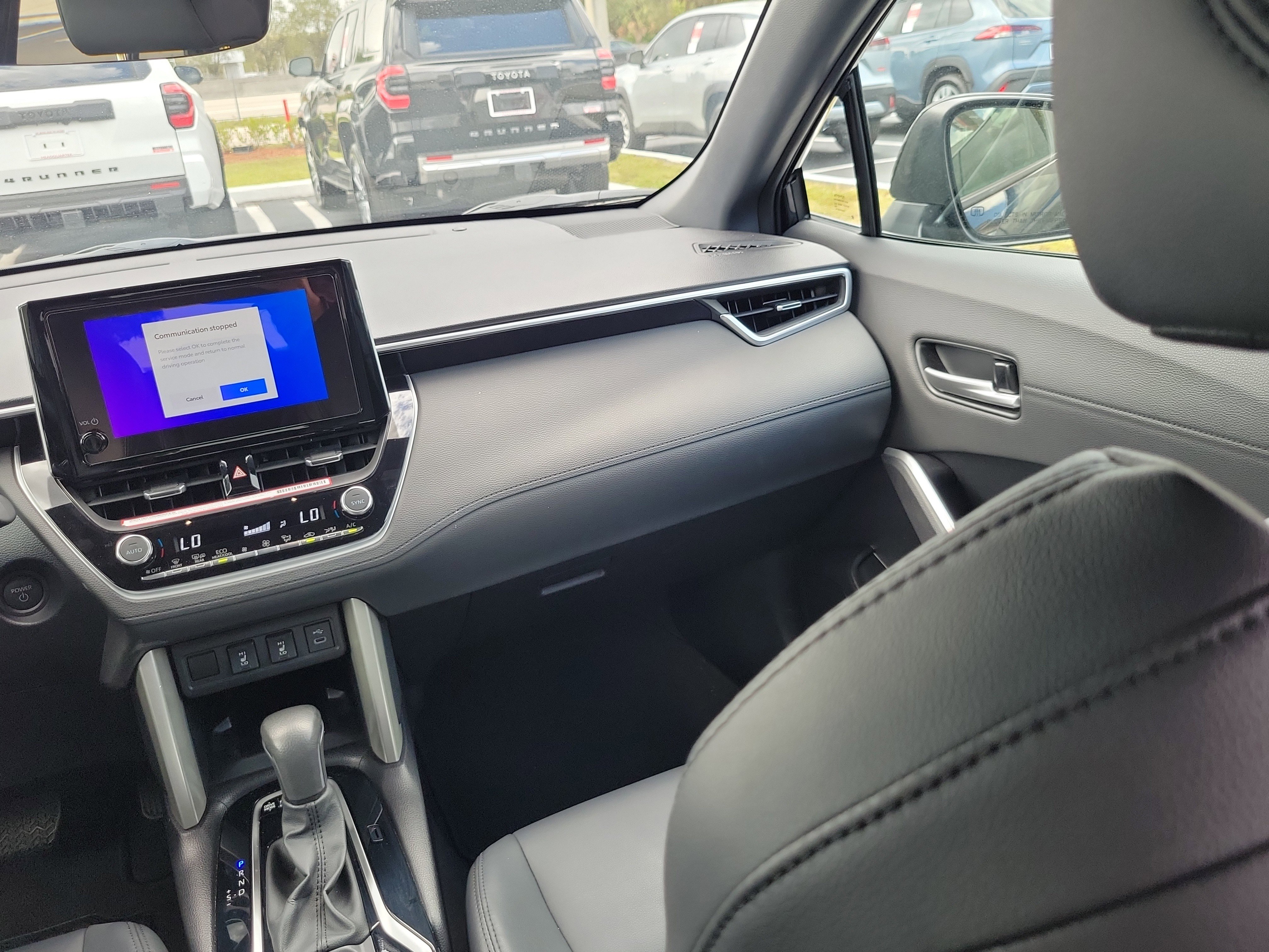 Used 2024 Toyota Corolla Cross SE image 17