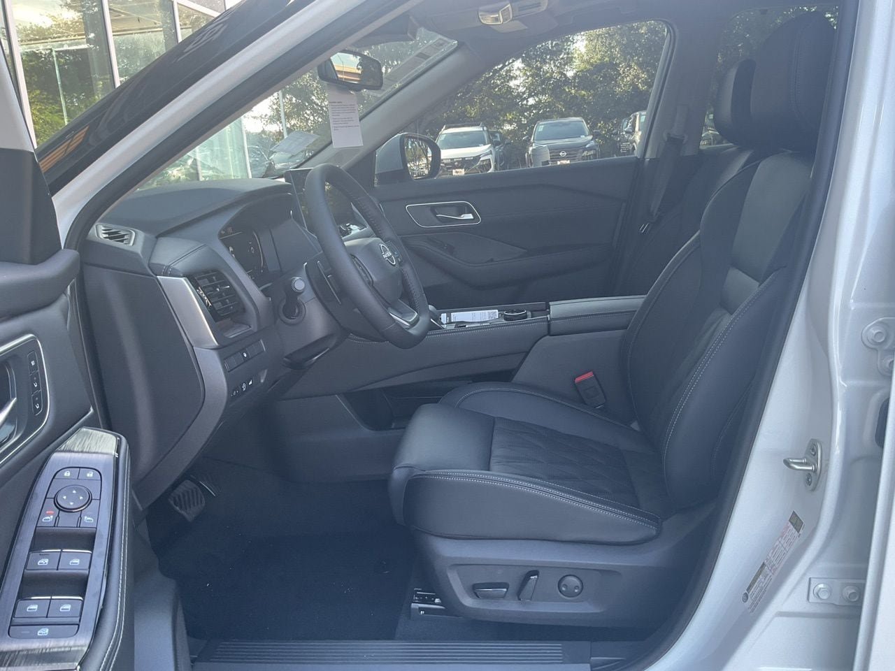 New 2026 Nissan Rogue Platinum AWD/4WD image 8