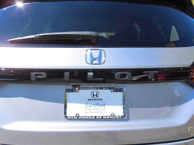 Used 2024 Honda Pilot Touring image 7