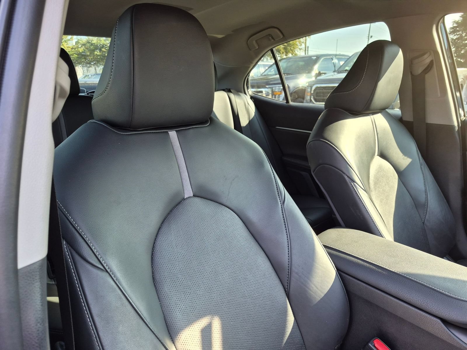 Used 2022 Toyota Camry XSE FWD image 36