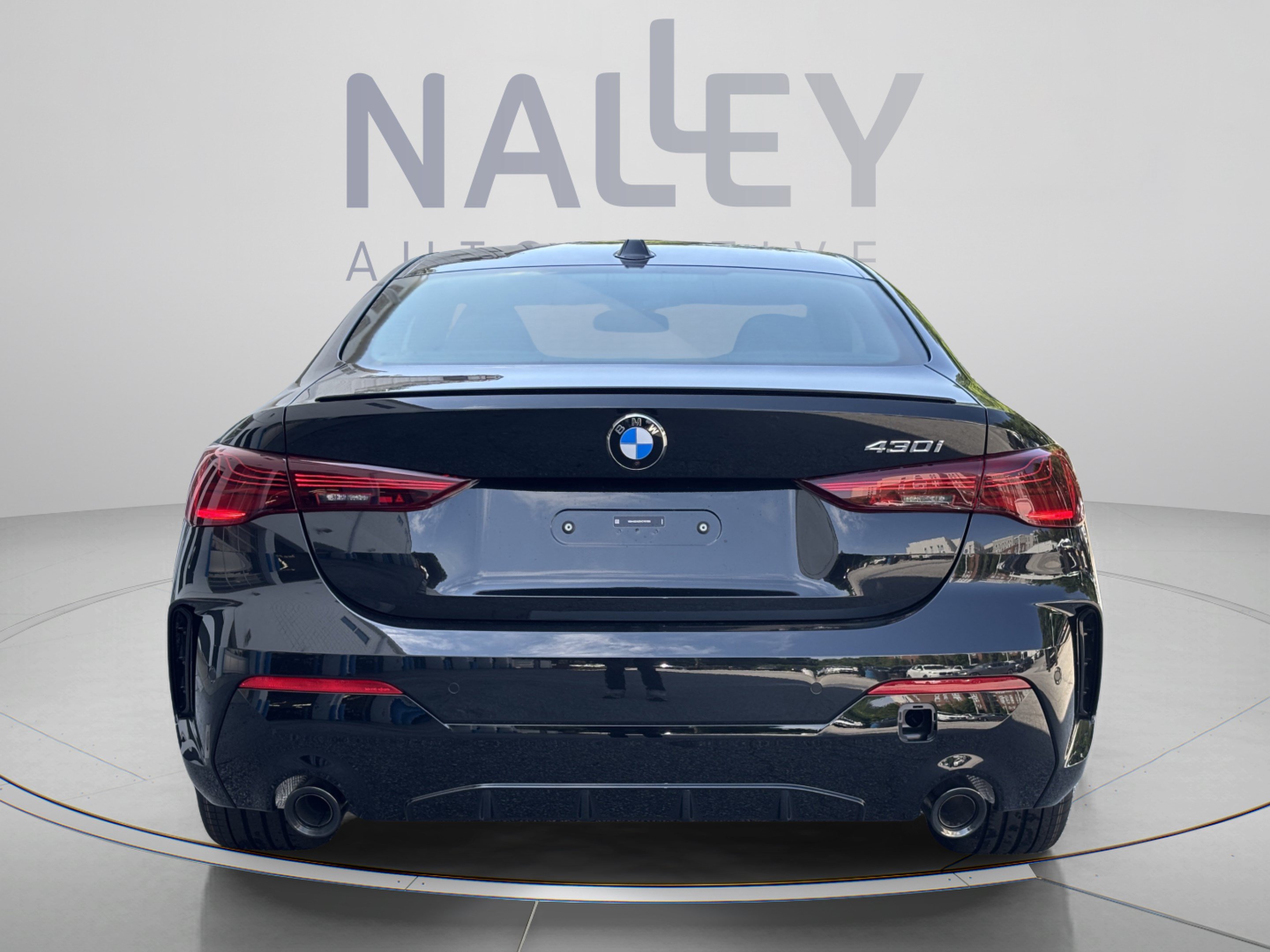 Used 2027 BMW 430i Coupe w/ M Sport Package RWD image 3