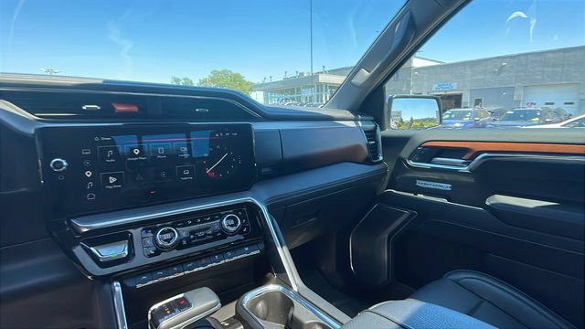 Used 2023 GMC Sierra 1500 Denali AWD/4WD image 11