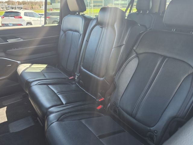 Used 2024 Jeep Wagoneer L Series II w/ Flexible Seating Group image 27