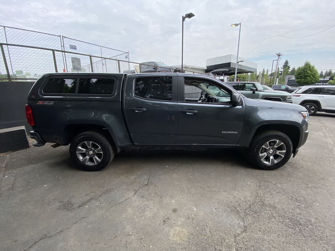 Used 2015 Chevrolet Colorado Z71 AWD/4WD image 7