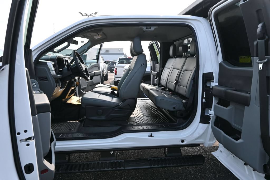 New 2025 Ford F350 XL w/ XL Chrome Package AWD/4WD image 23