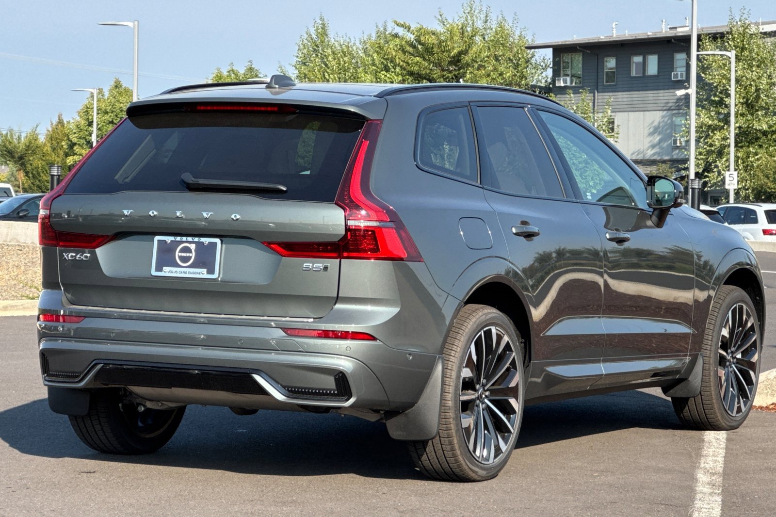 New 2026 Volvo XC60 B5 Ultra w/ Protection Package Premier image 3