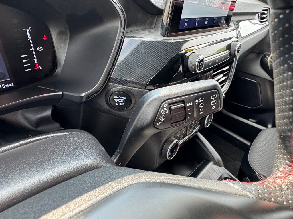 Used 2024 Ford Escape ST-Line AWD/4WD image 32