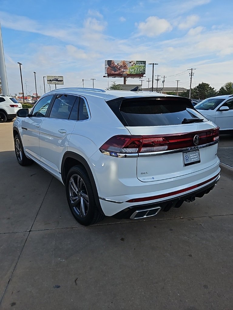 Used 2024 Volkswagen Atlas Cross Sport SEL R-Line image 7