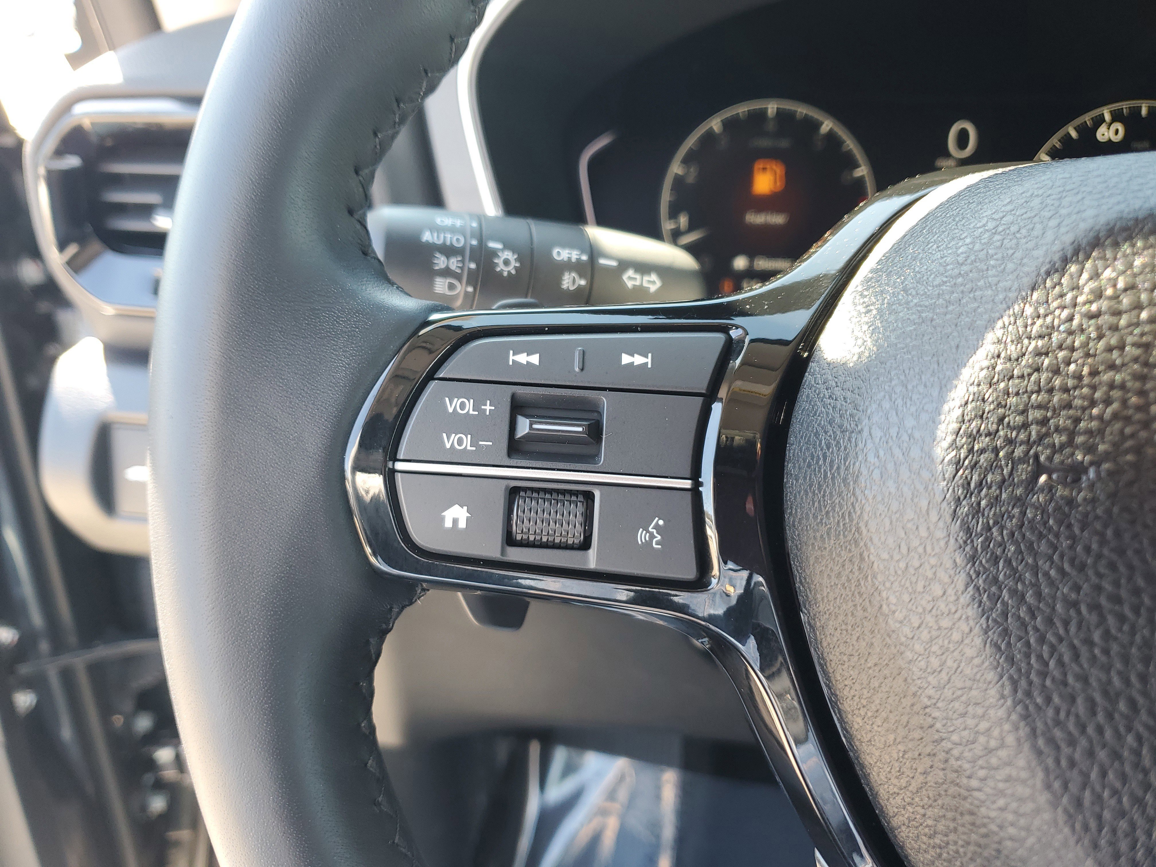 Used 2025 Honda Pilot EX-L image 22