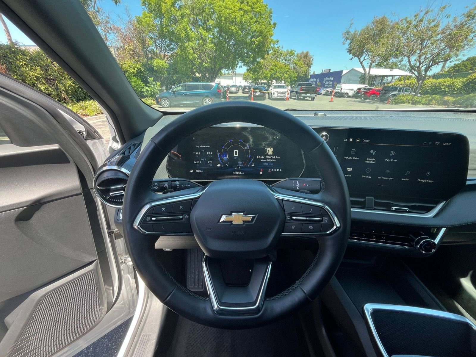 Used 2025 Chevrolet Equinox LT FWD image 34
