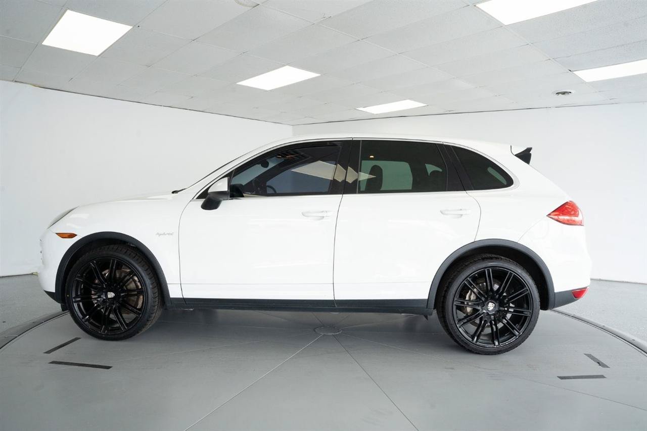 Used 2014 Porsche Cayenne S AWD/4WD image 7