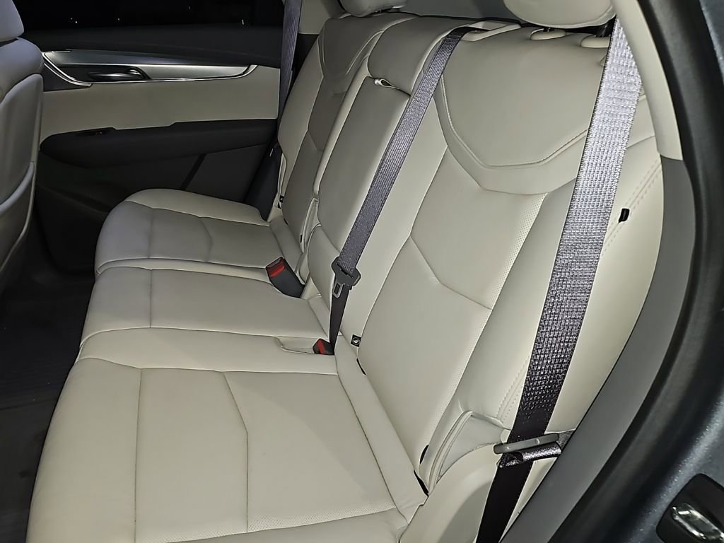 Used 2020 Cadillac XT5 Premium Luxury image 29