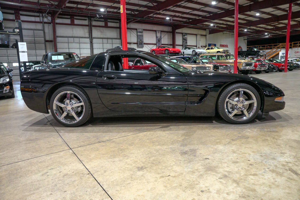 Used 1998 Chevrolet Corvette Coupe w/ Memory Pkg RWD image 10