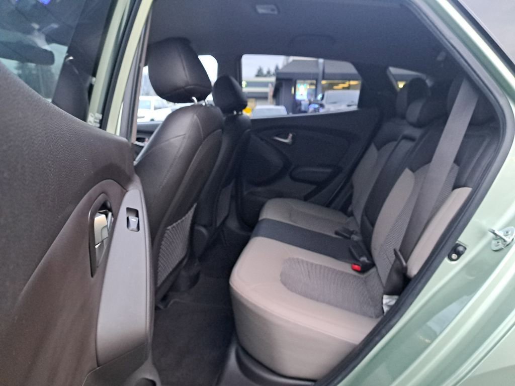 Used 2011 Hyundai Tucson GLS image 13