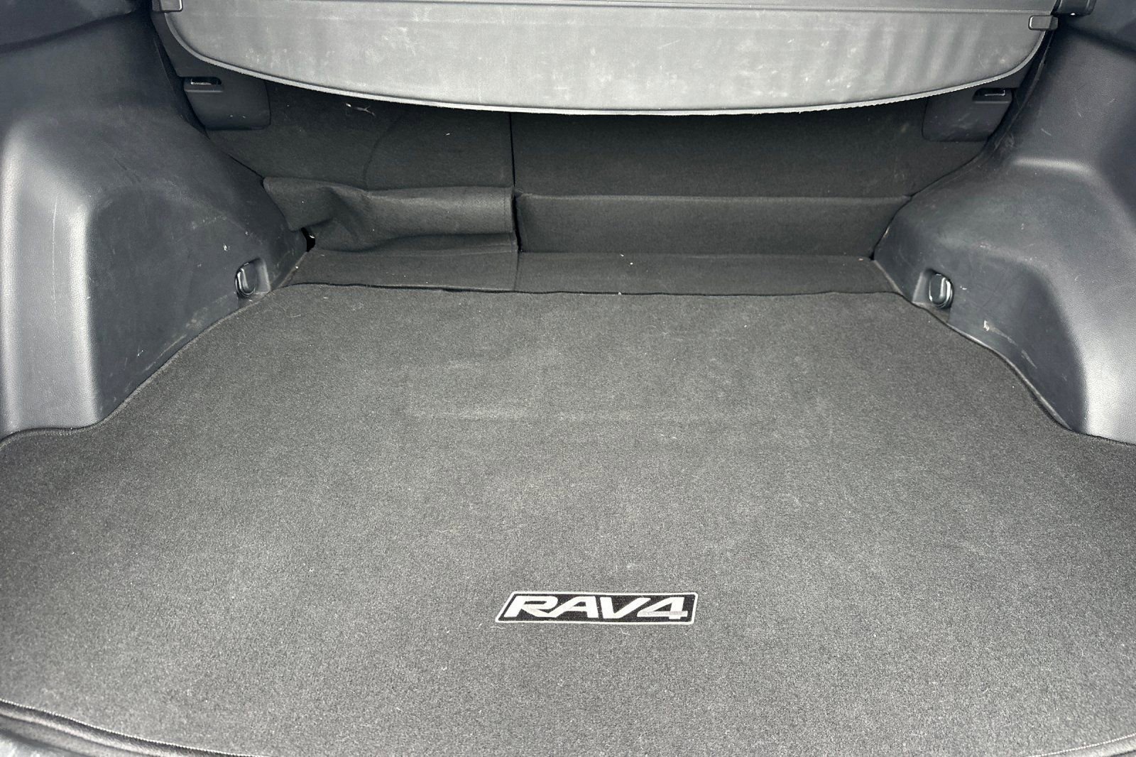 Certified 2025 Toyota RAV4 XLE image 18