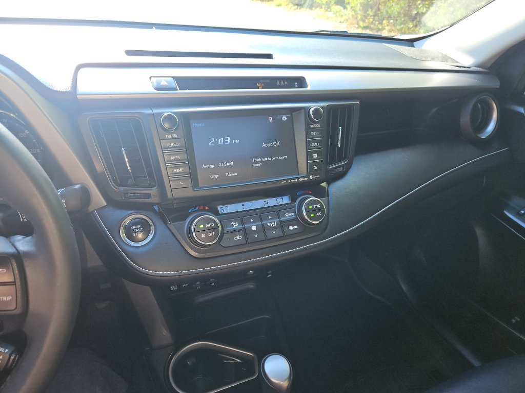 Used 2017 Toyota RAV4 Limited AWD/4WD image 17